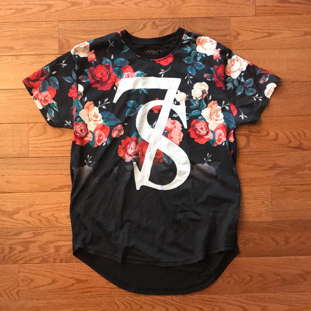 PacSun/SevenSouls Roses Tee